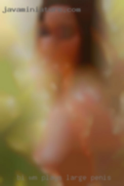 Bi wm for large penis plays well with others..