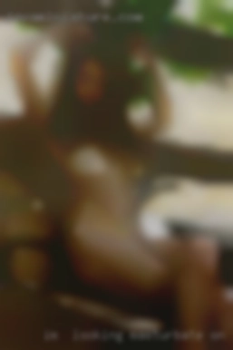 I'm  looking to masturbate on couch have a little fun.