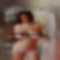 Round middle housewife pussy